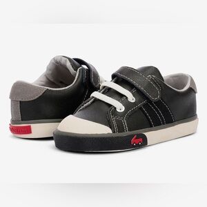 See Kai Run Lucci Black Leather/Gray Sneakers